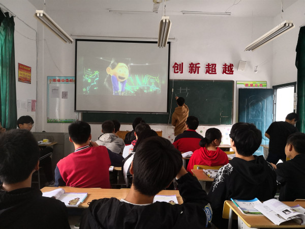 英语社5观看电影.jpg 英语社5观看电影.jpg